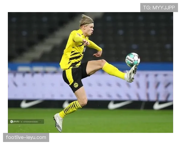 哈兰德荣膺金童奖,闪耀新生代足球巨星之路 哈兰德荣膺金童奖,闪耀新生代足球巨星之路