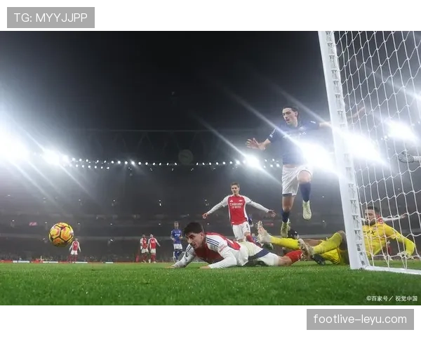 萨拉戈萨战术调整显成效,球队竞争力与战绩稳步提升 萨拉戈萨战术调整显成效,球队竞争力与战绩稳步提升