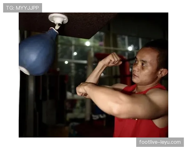 熊朝忠家的拖拉机还没换新的，冠军奖金全砸进村口小卖部了？